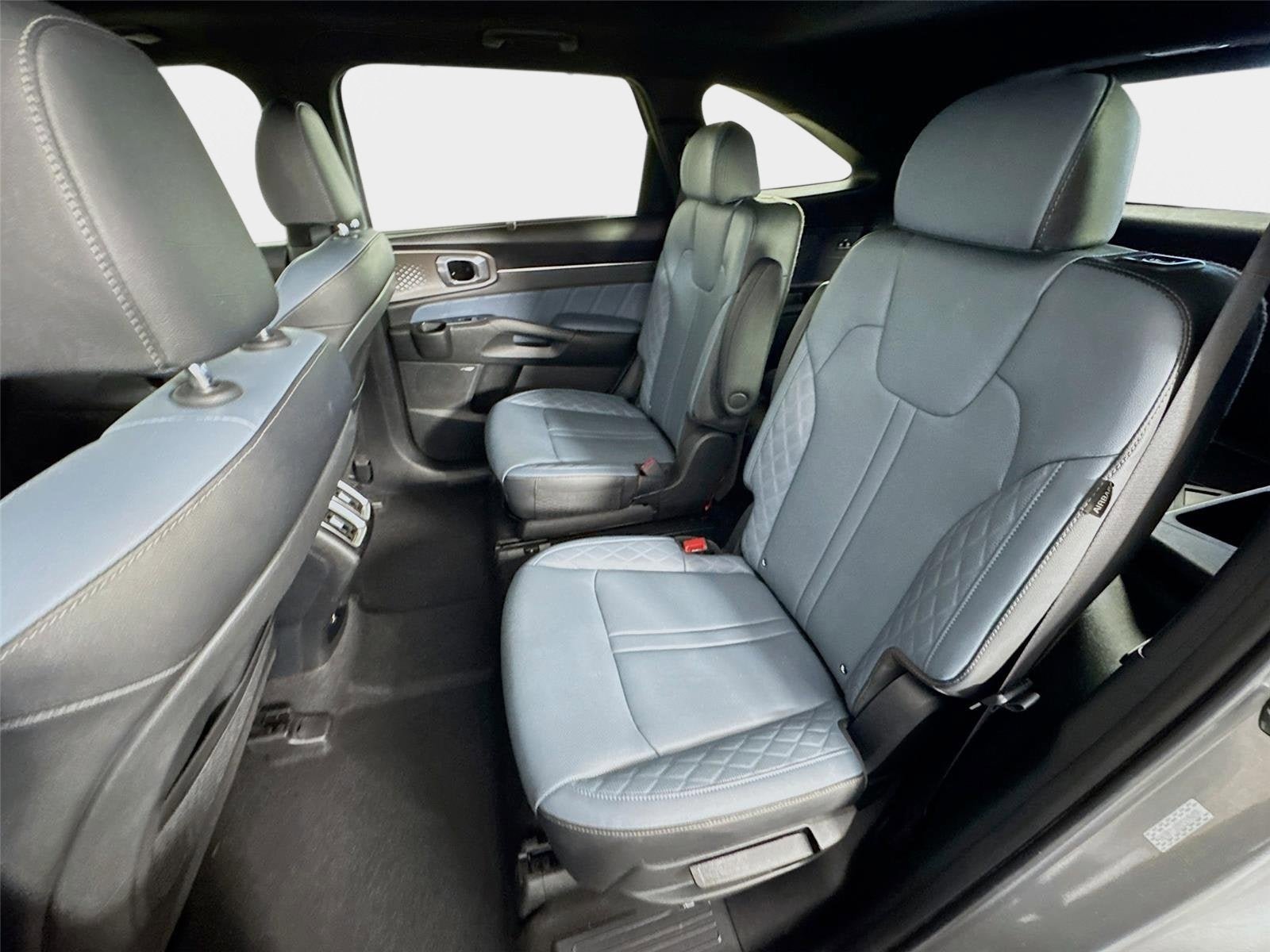 Certified 2025 Kia Sorento SX Prestige AWD/4WD image 24