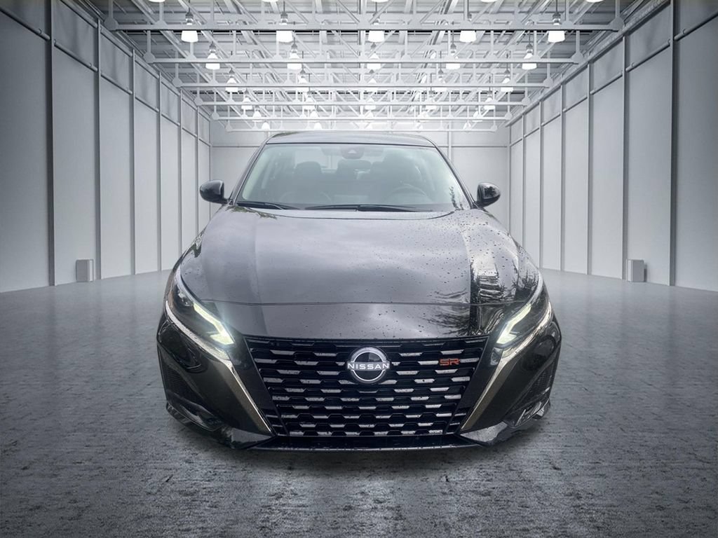 Certified 2025 Nissan Altima 2.5 SR FWD image 10