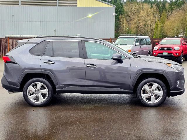 Used 2019 Toyota RAV4 Limited image 8