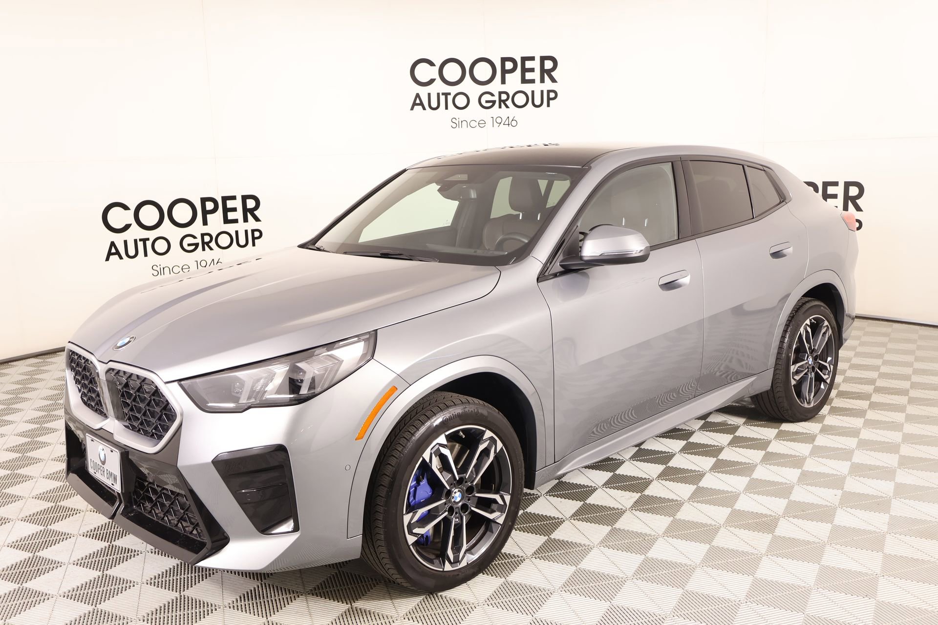 Used 2025 BMW X2 xDrive28i w/ M Sport Package image 11