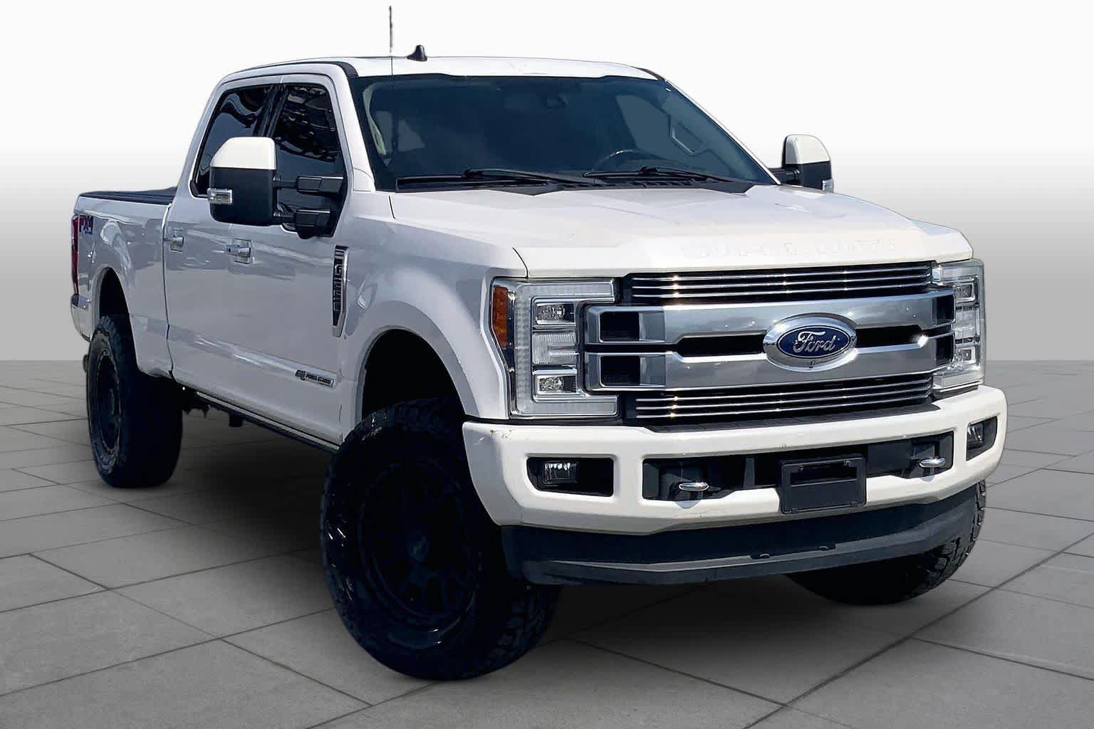 Used 2019 Ford F250 Limited w/ FX4 Off-Road Package AWD/4WD image 3