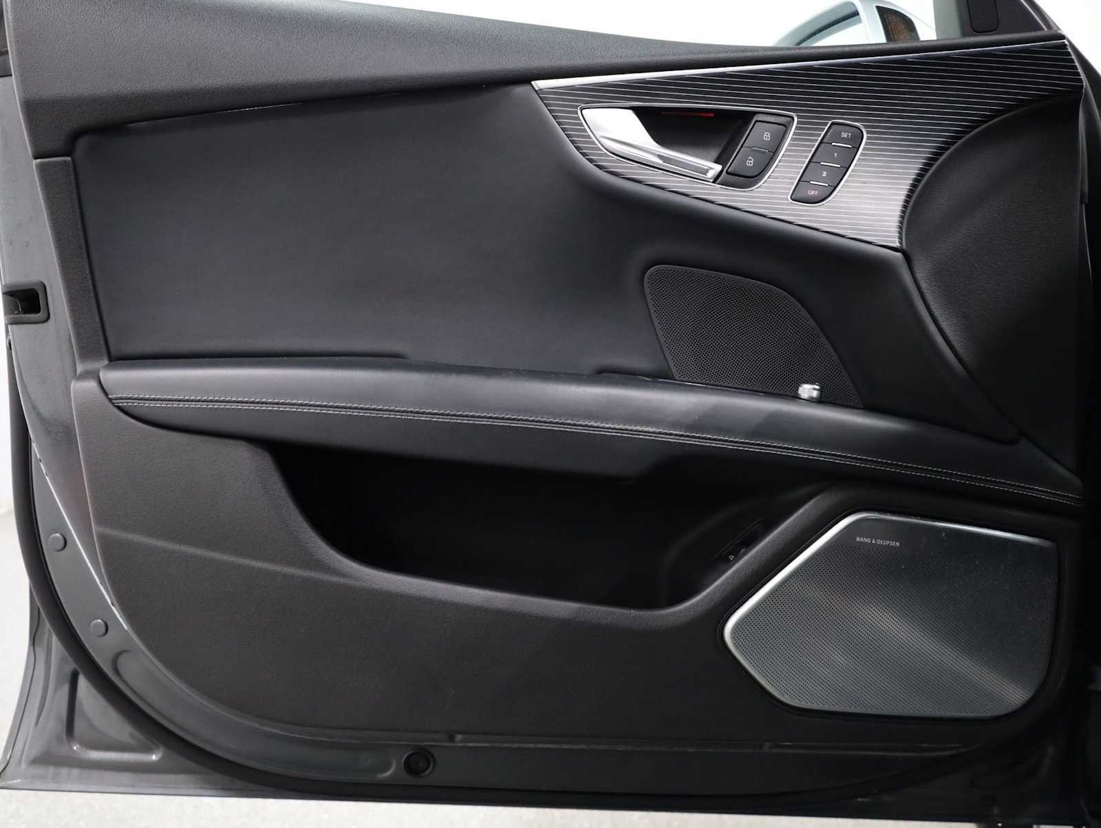 Used 2014 Audi RS 7 Prestige AWD/4WD image 16