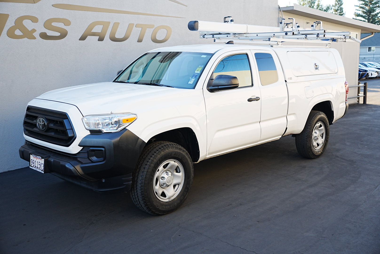 Used 2022 Toyota Tacoma SR image 7