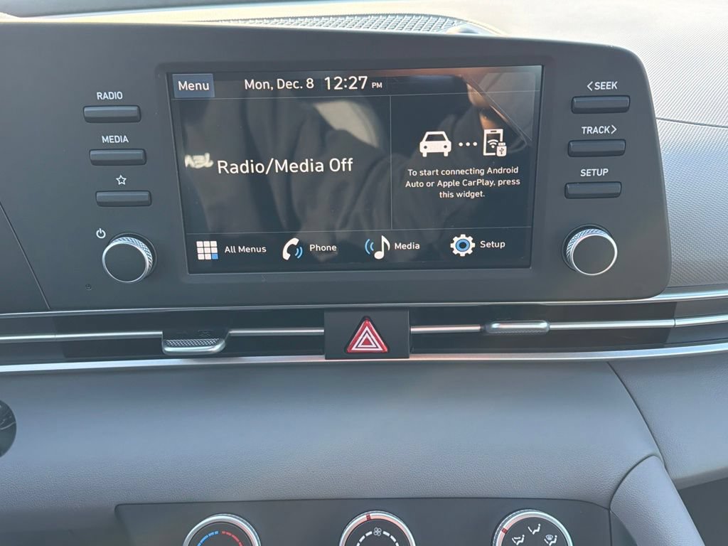 Used 2026 Hyundai Elantra SE FWD image 21