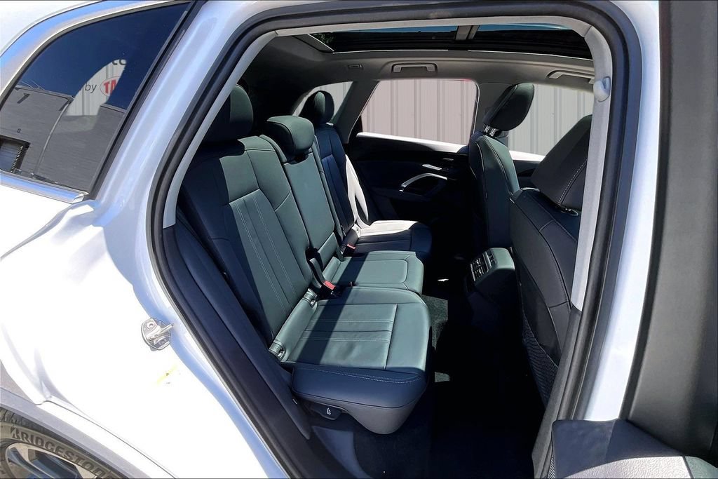 Used 2025 Audi Q5 Premium Plus w/ Premium Plus AWD/4WD image 25