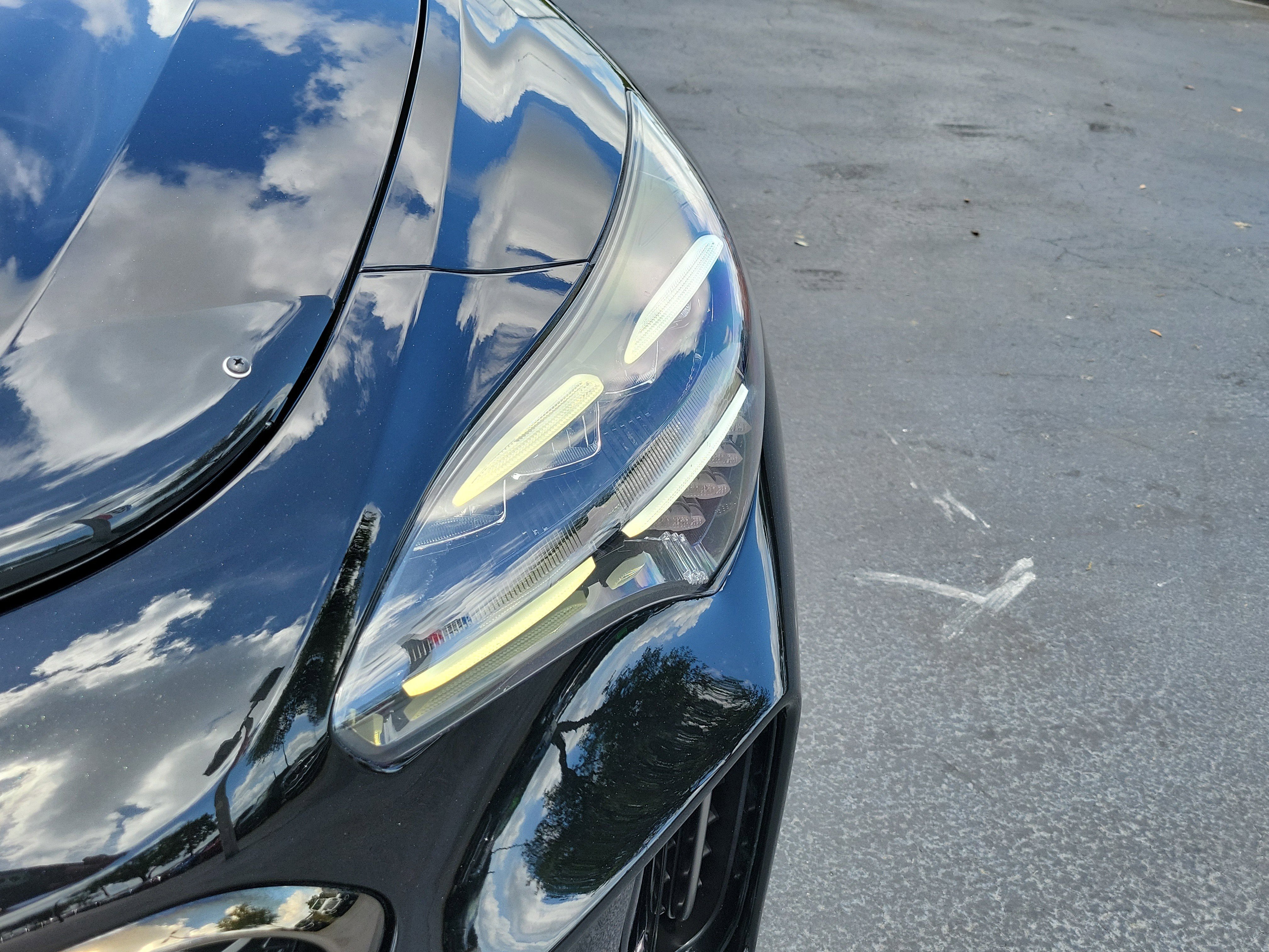 Used 2023 Kia Stinger GT-Line w/ Sun & Sound Package image 3