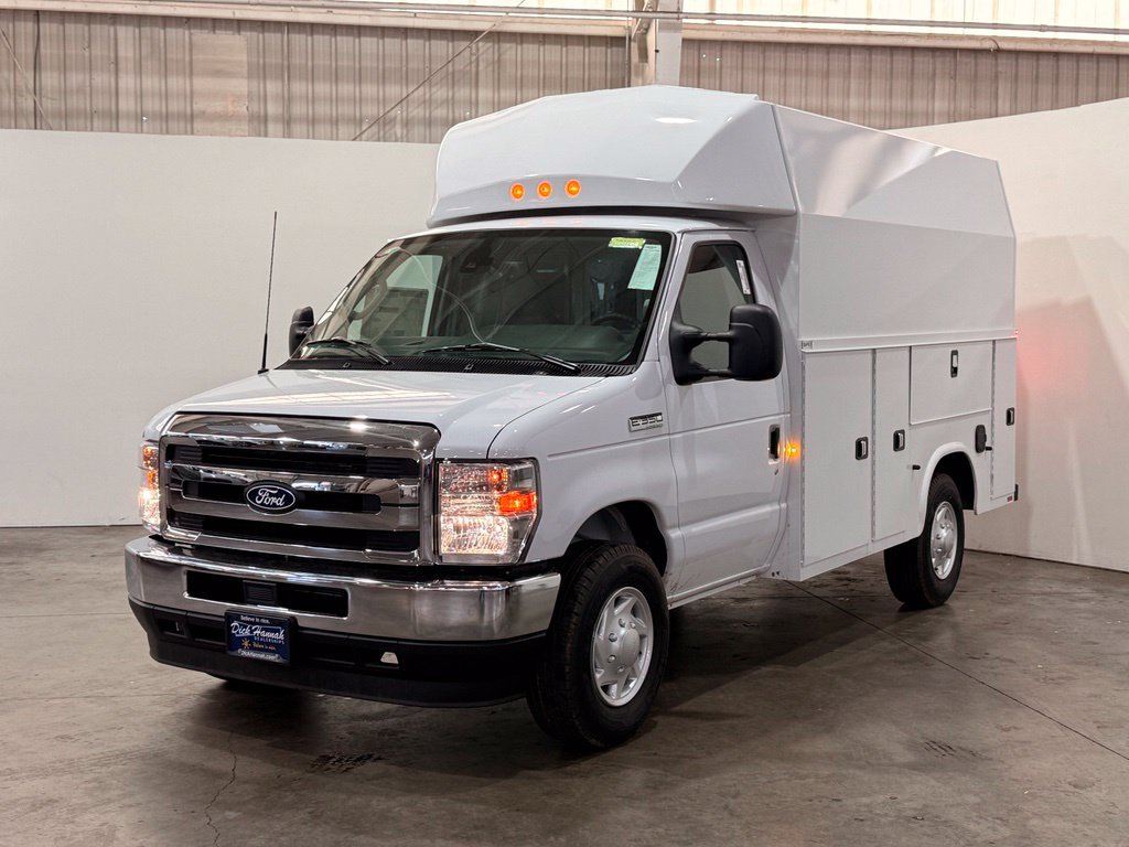 New 2026 Ford E-350 and Econoline 350 Super Duty w/ Power Equipment Group RWD image 2