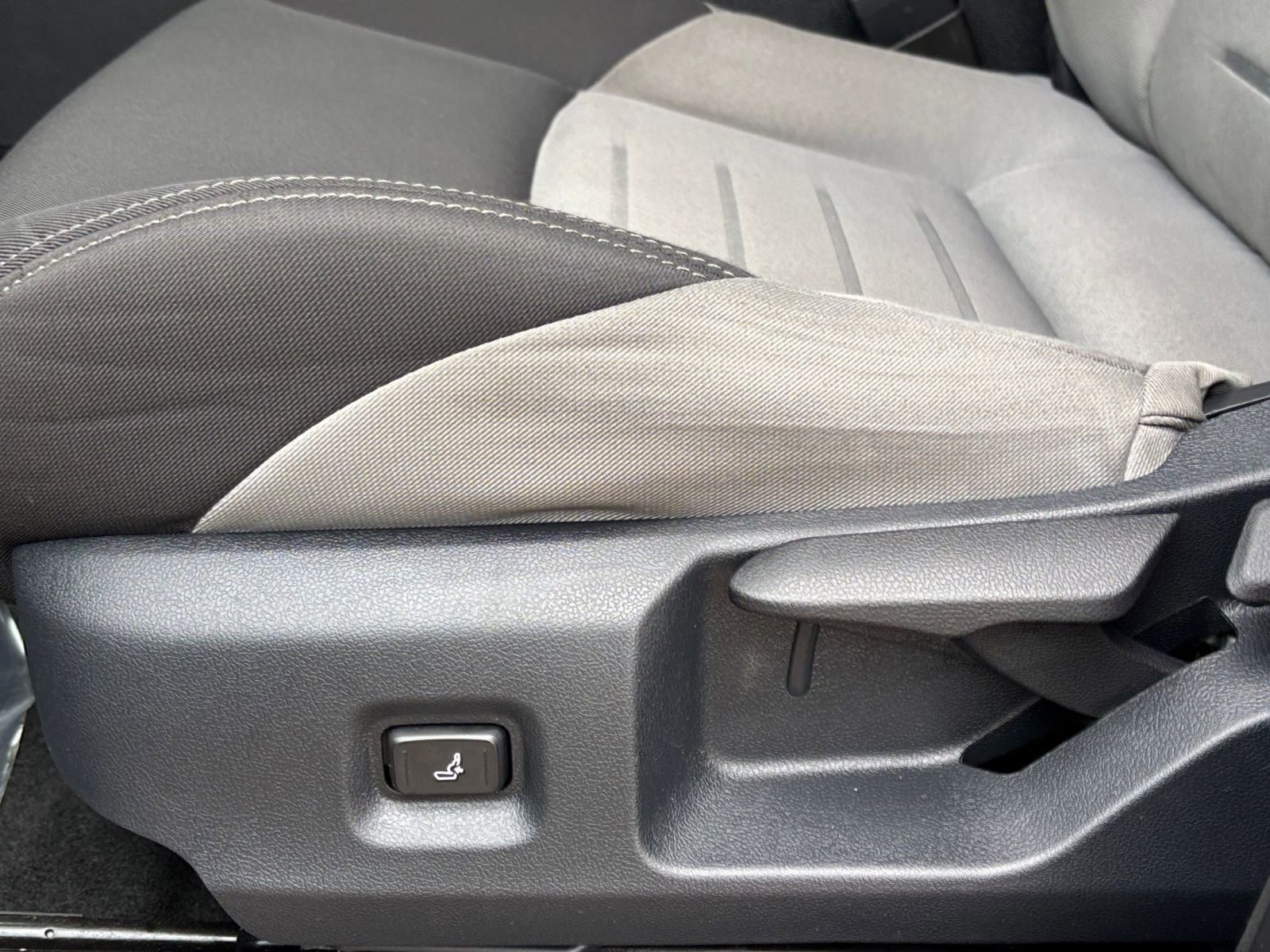 Used 2025 Toyota Tacoma TRD Off-Road image 22