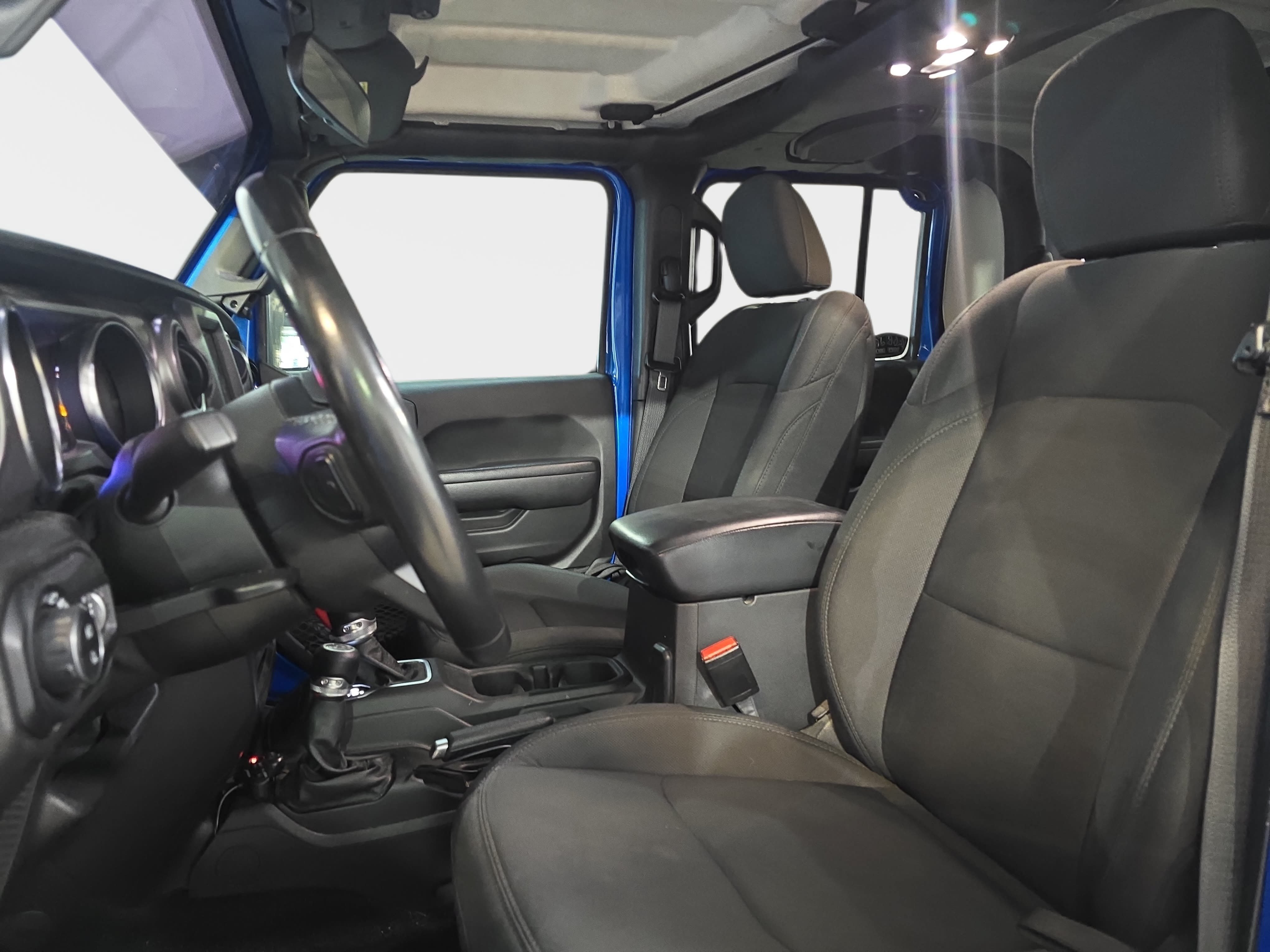 Used 2022 Jeep Gladiator Sport AWD/4WD image 12