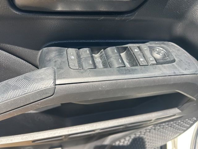 Used 2025 Toyota Tacoma SR5 AWD/4WD image 19