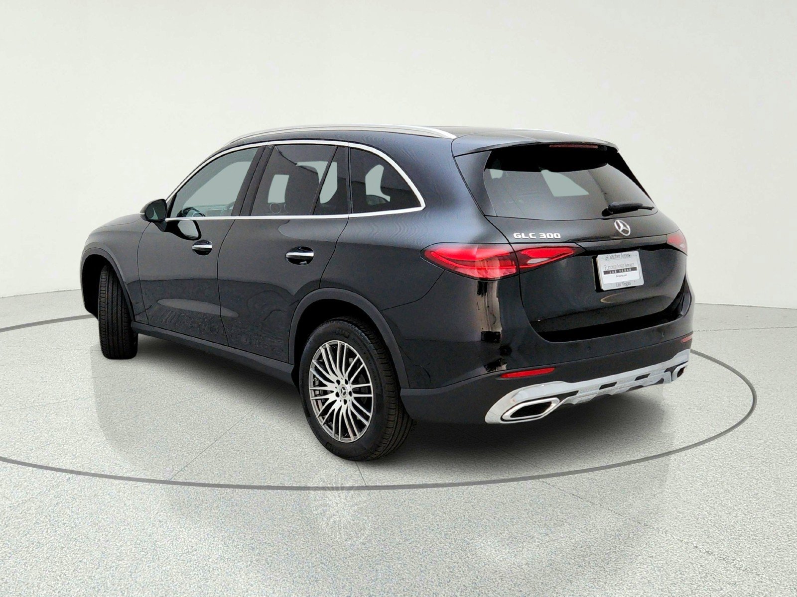 Used 2025 Mercedes-Benz GLC 300 image 12