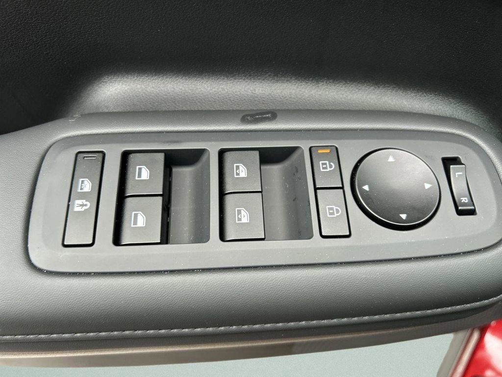 New 2025 Hyundai Santa Fe SEL FWD image 19