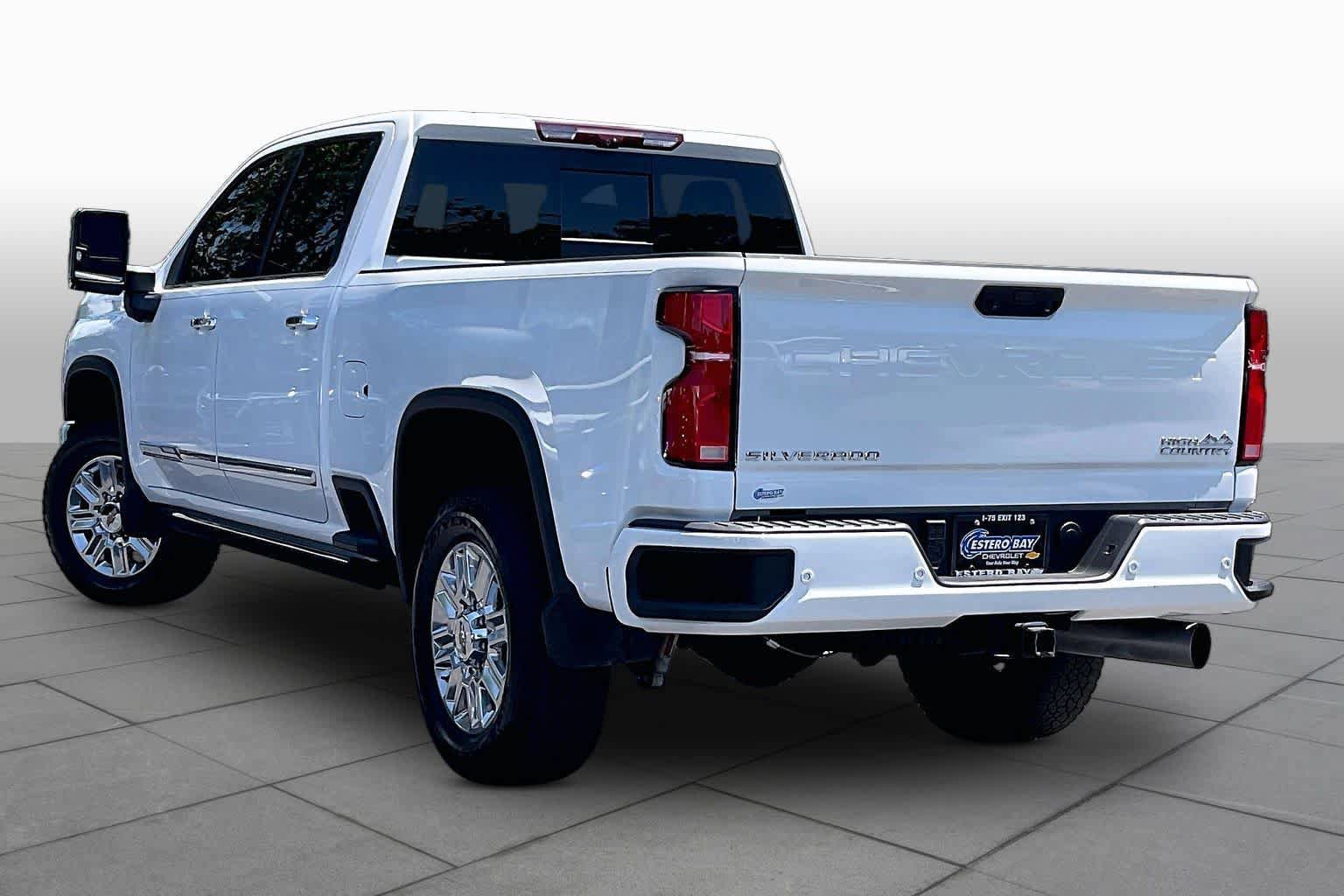 Certified 2025 Chevrolet Silverado 2500 High Country w/ High Country Premium Package AWD/4WD image 12