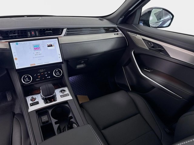 Used 2026 Jaguar F-PACE R-Dynamic S image 26