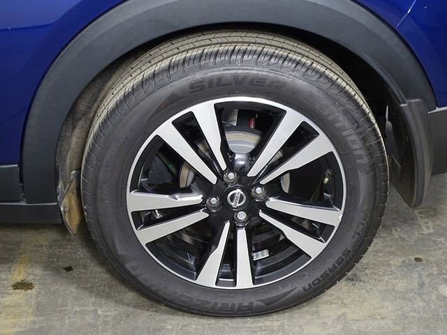 Used 2019 Nissan Kicks SR image 35