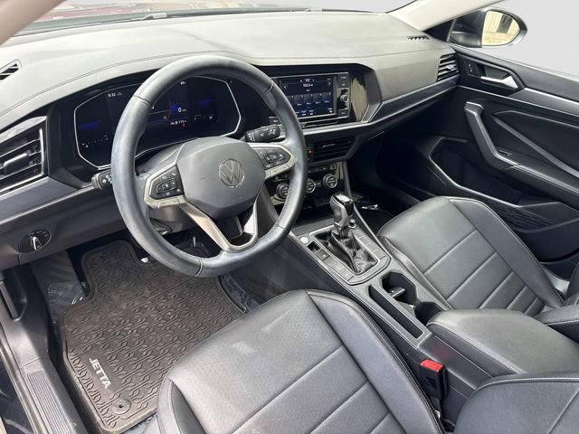 Used 2022 Volkswagen Jetta SE w/ Panoramic Sunroof Package FWD image 12