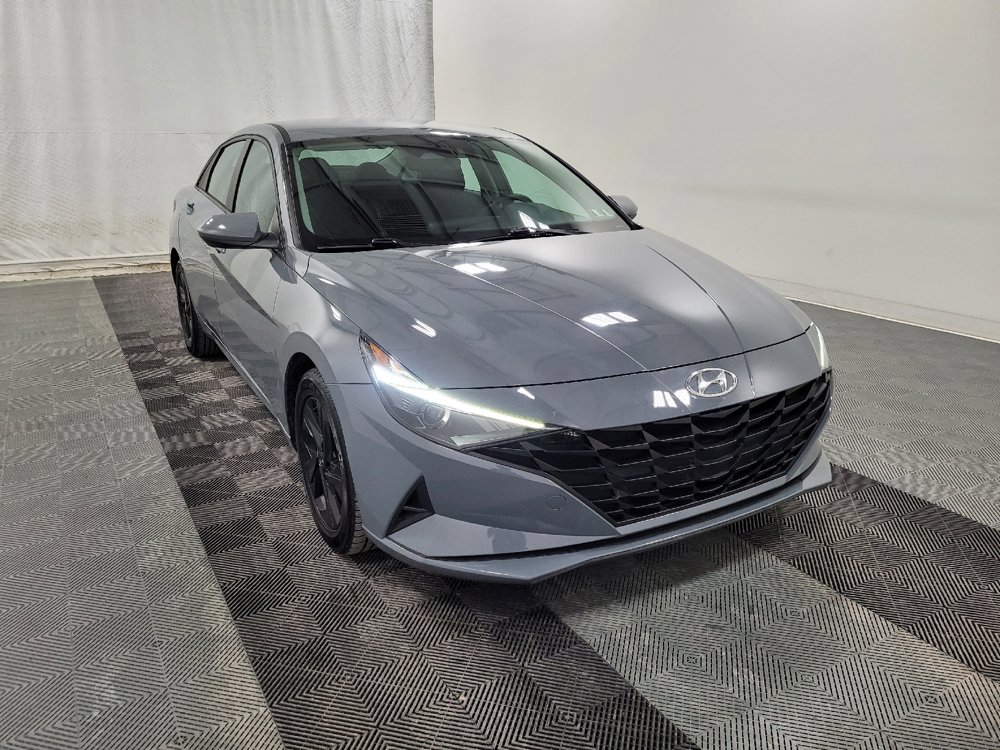 Used 2021 Hyundai Elantra Blue image 13