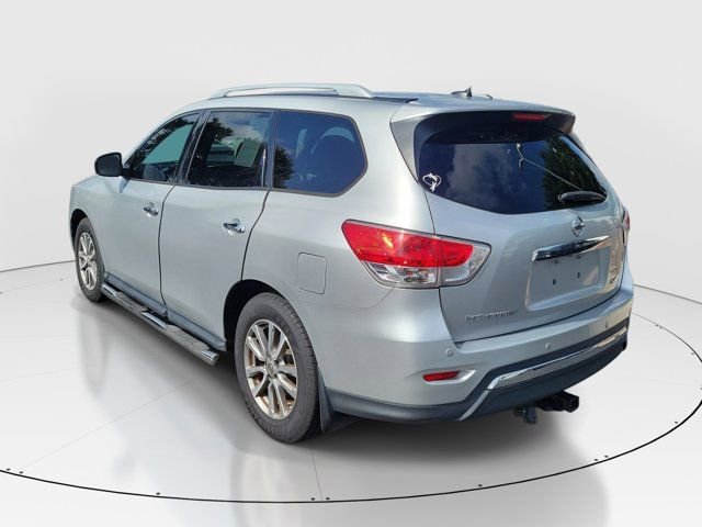 Used 2015 Nissan Pathfinder SV w/ Cargo Package AWD/4WD image 5
