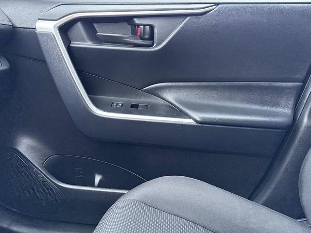 Used 2024 Toyota RAV4 LE image 21