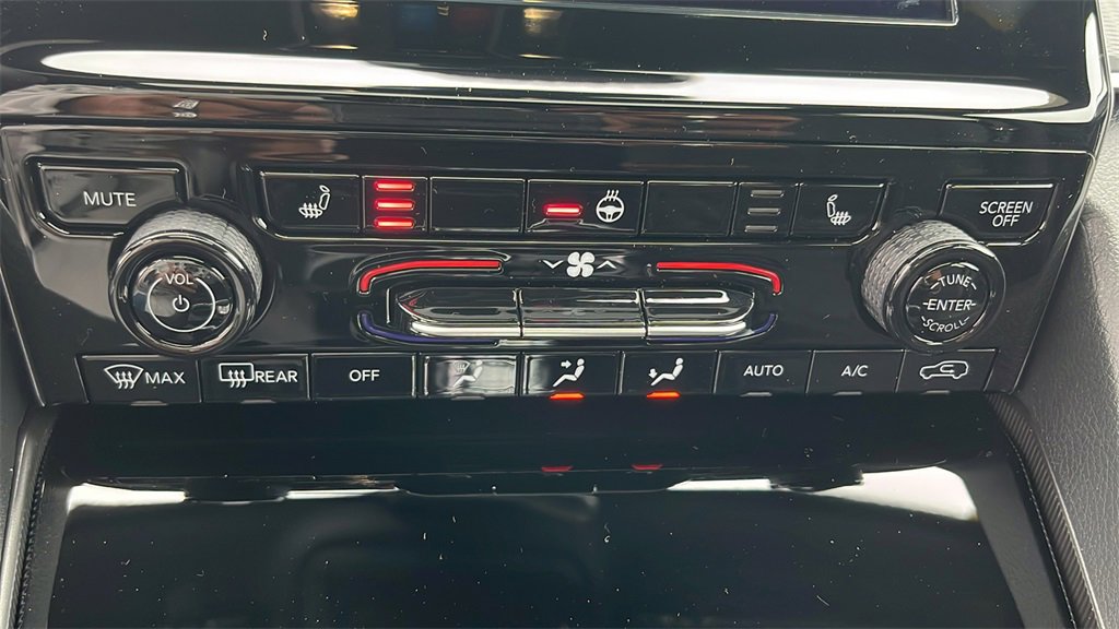 New 2025 Jeep Grand Cherokee L Altitude image 24