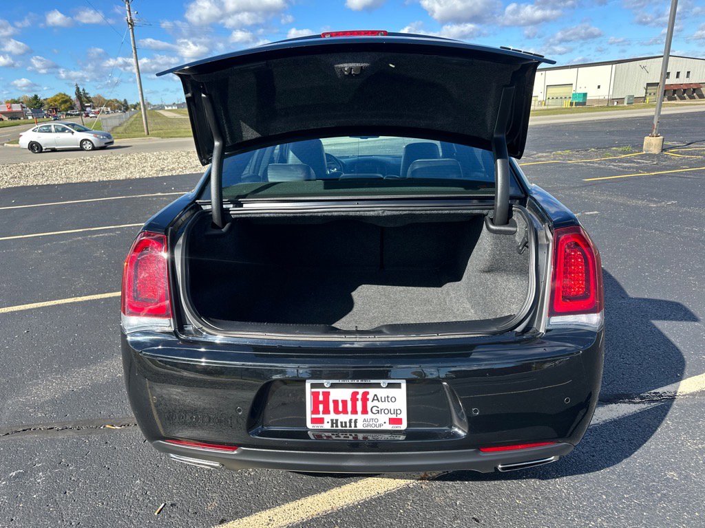 Used 2021 Chrysler 300 S image 11