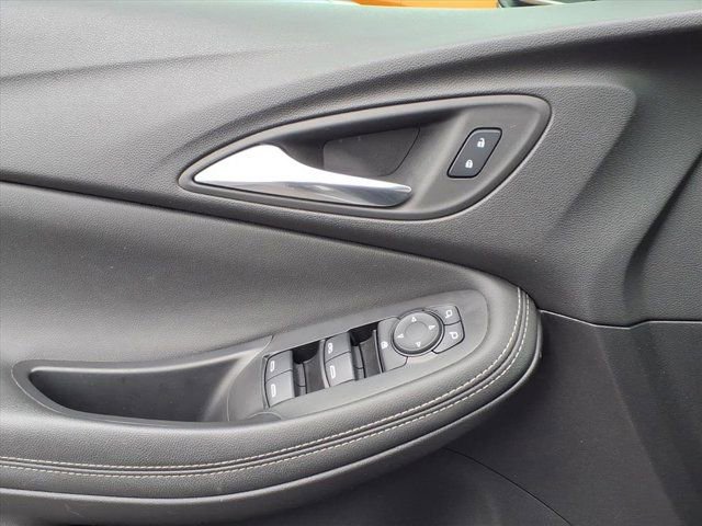 Used 2023 Buick Encore GX Select w/ Sport Touring Package image 23