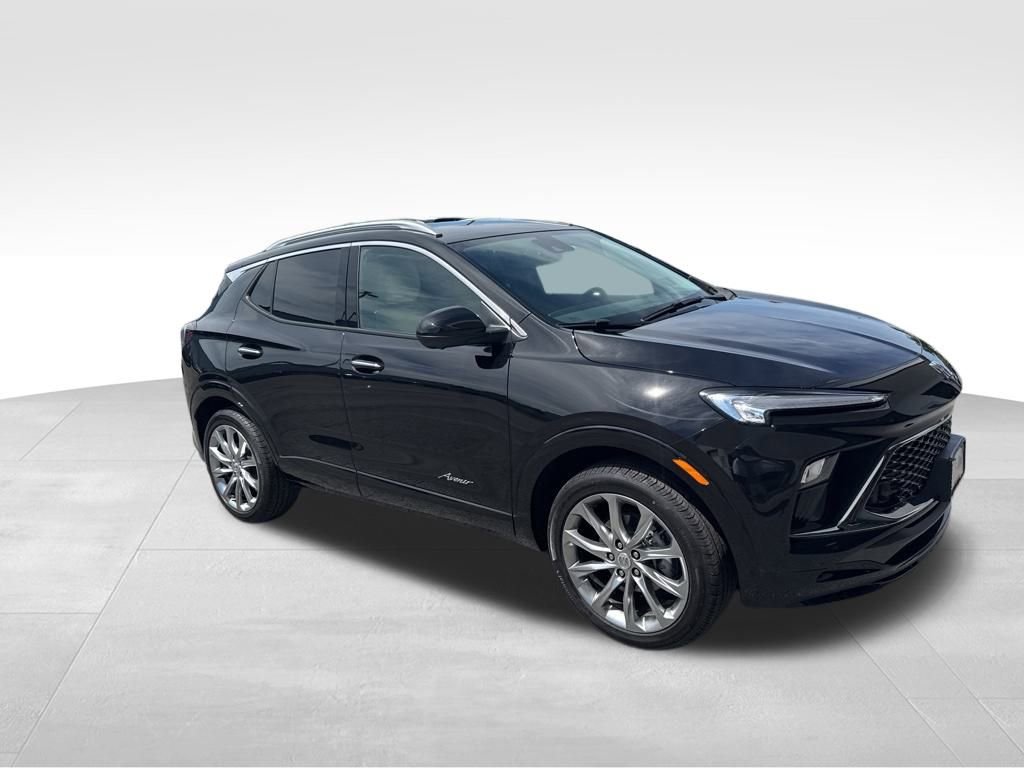 Used 2025 Buick Encore GX Avenir w/ Avenir Technology Package image 2