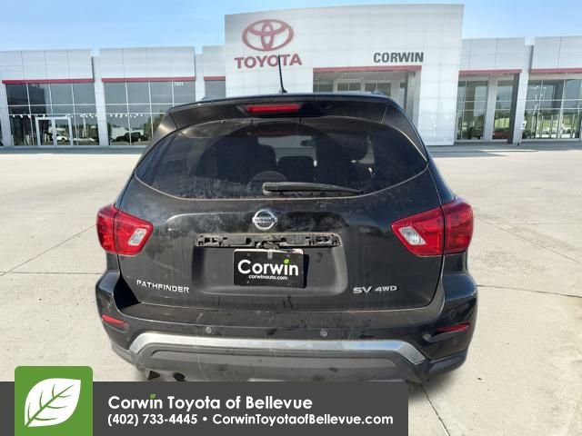 Used 2017 Nissan Pathfinder SV image 5