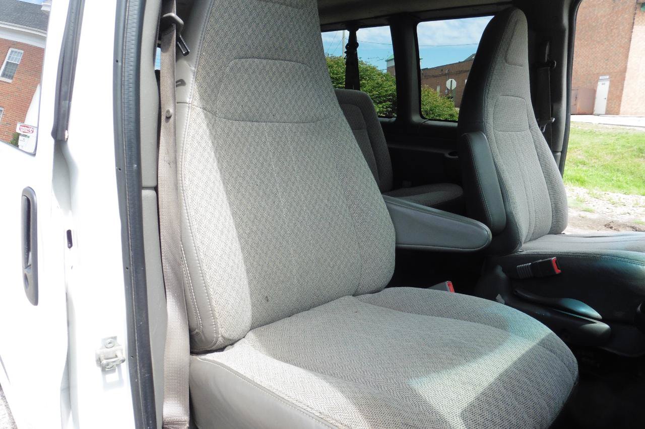 Used 2017 Chevrolet Express 3500 LT w/ LT Preferred Equipment Group RWD image 10