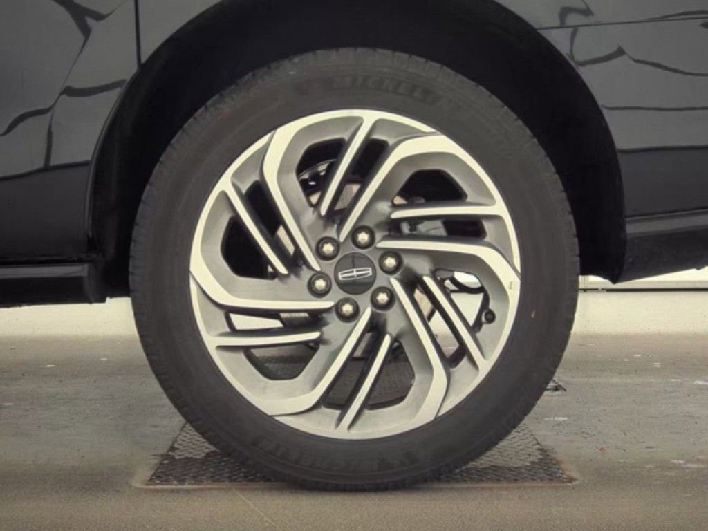 Used 2025 Lincoln Navigator L Reserve AWD/4WD image 19