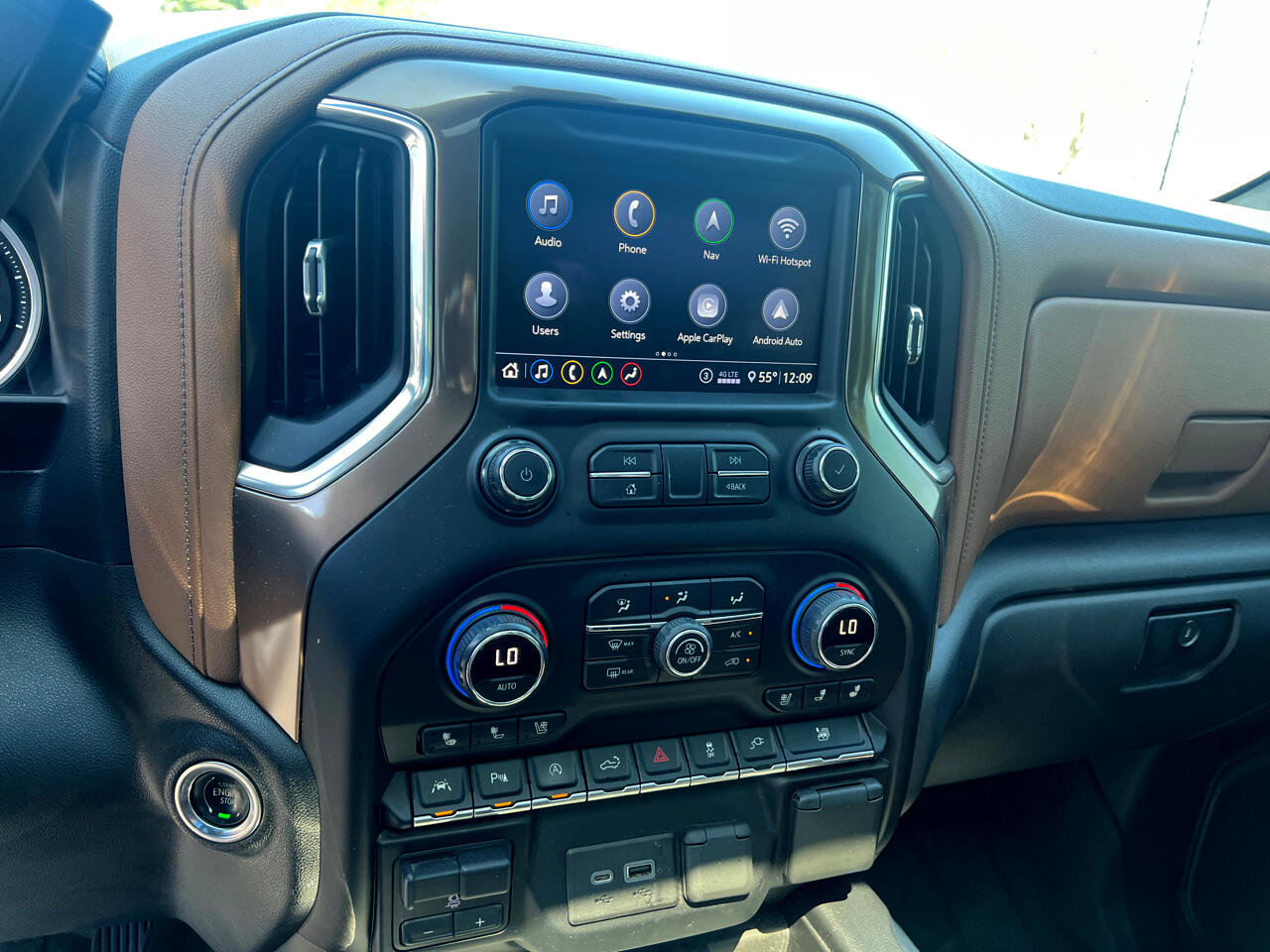 Used 2020 Chevrolet Silverado 1500 High Country w/ Technology Package image 11