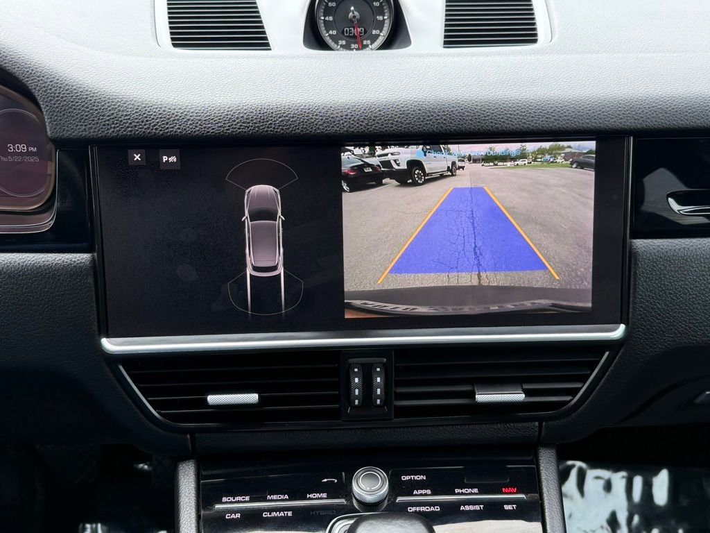 Used 2021 Porsche Cayenne image 44