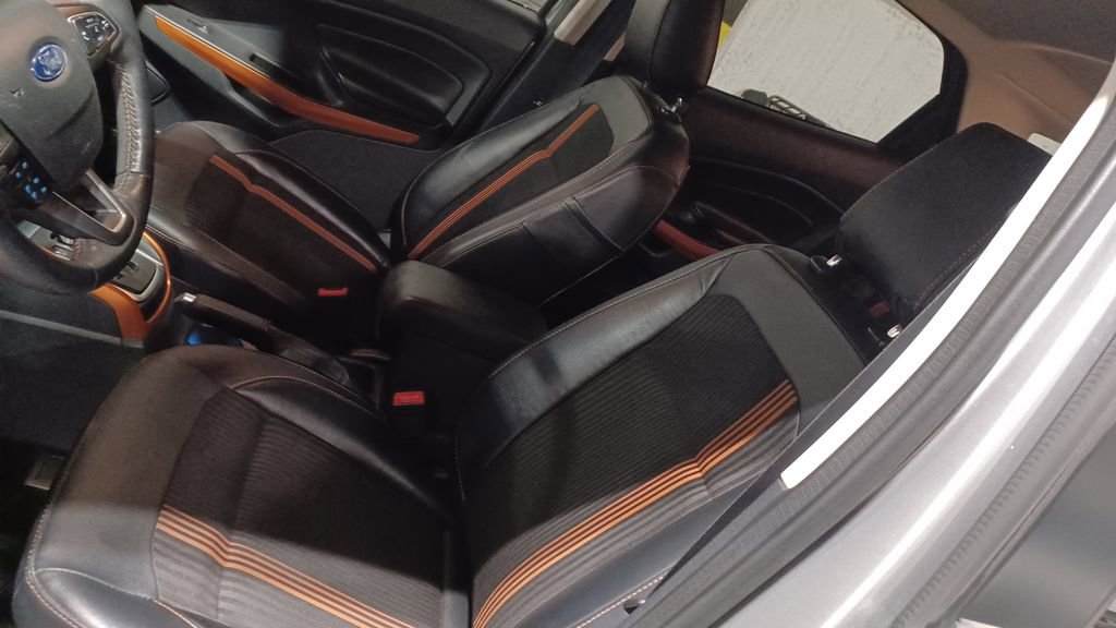 Used 2018 Ford EcoSport SES image 6