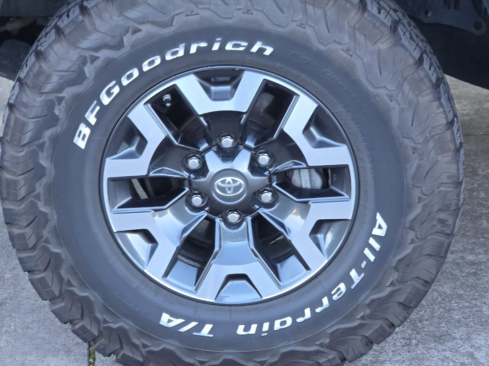 Used 2019 Toyota Tacoma TRD Off-Road image 23