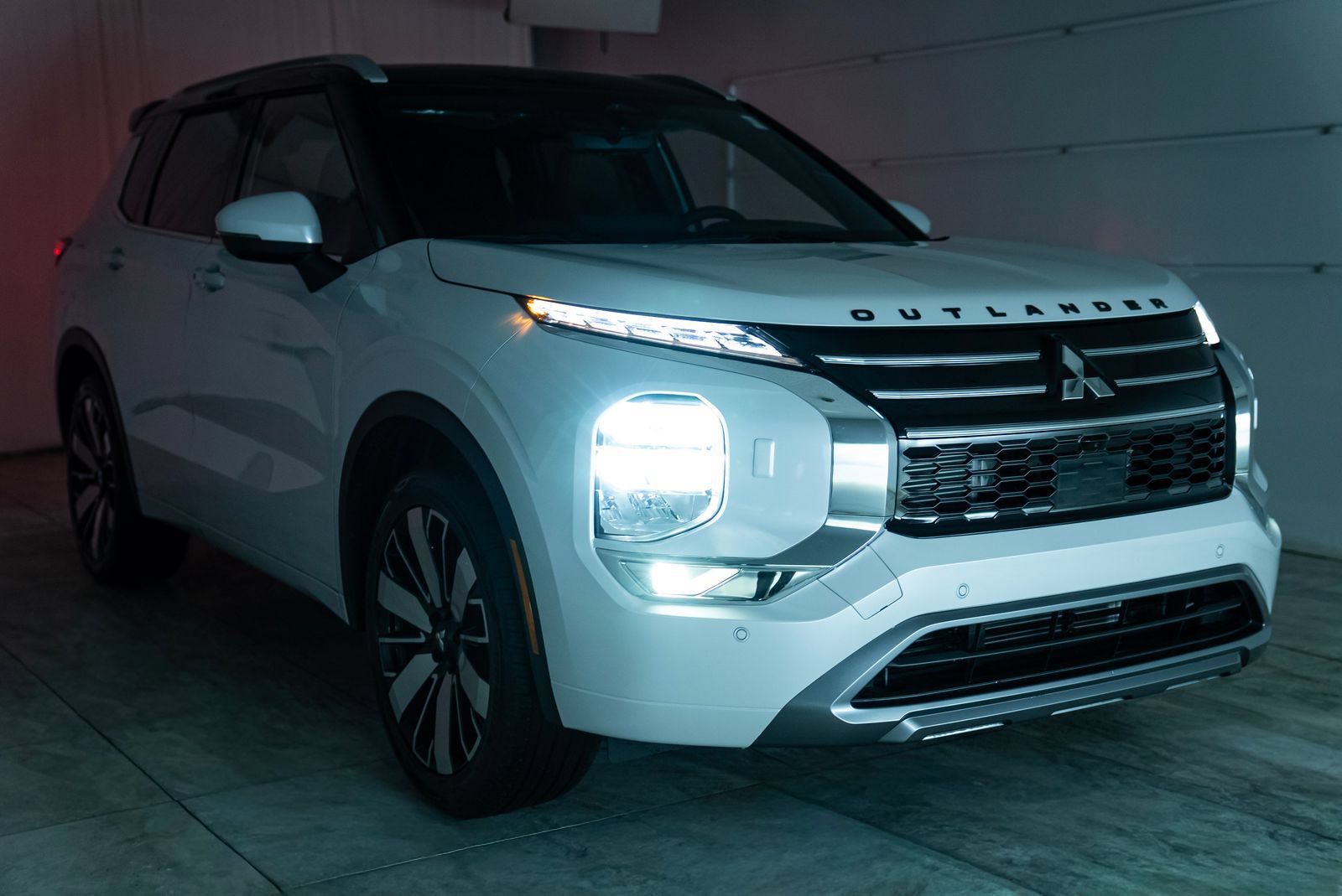 Used 2025 Mitsubishi Outlander ES AWD/4WD image 35