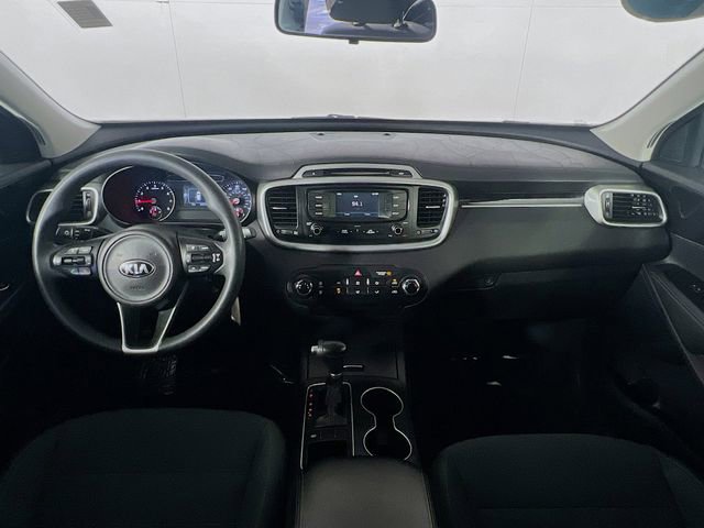 Used 2017 Kia Sorento LX image 28