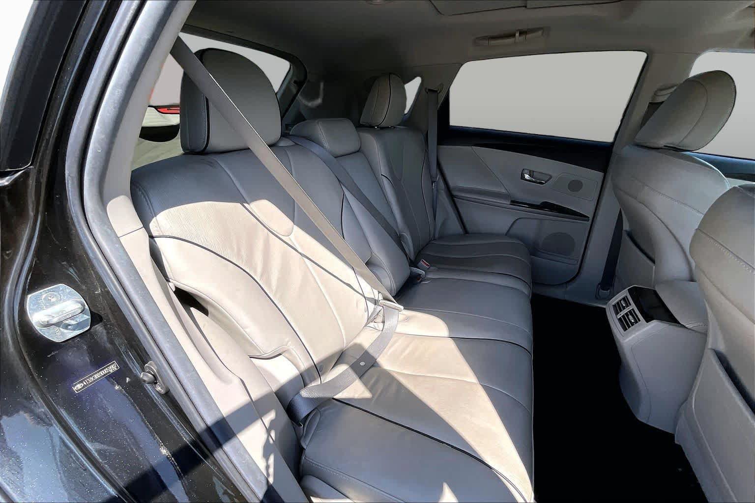 Used 2013 Toyota Venza Limited w/ Tow Prep Pkg FWD image 19