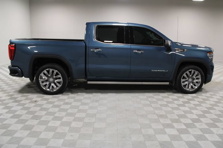 Used 2025 GMC Sierra 1500 Denali w/ Denali Reserve Package AWD/4WD image 12