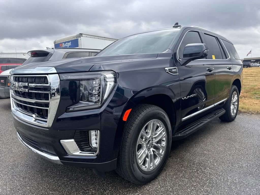 Used 2024 GMC Yukon SLT w/ SLT Premium Package