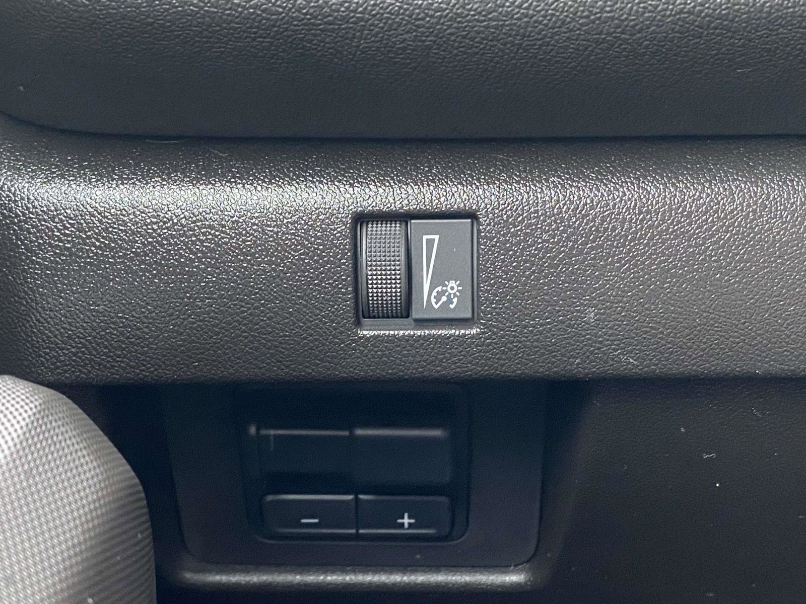 Used 2024 Chevrolet Colorado LT w/ LT Convenience Package II image 19