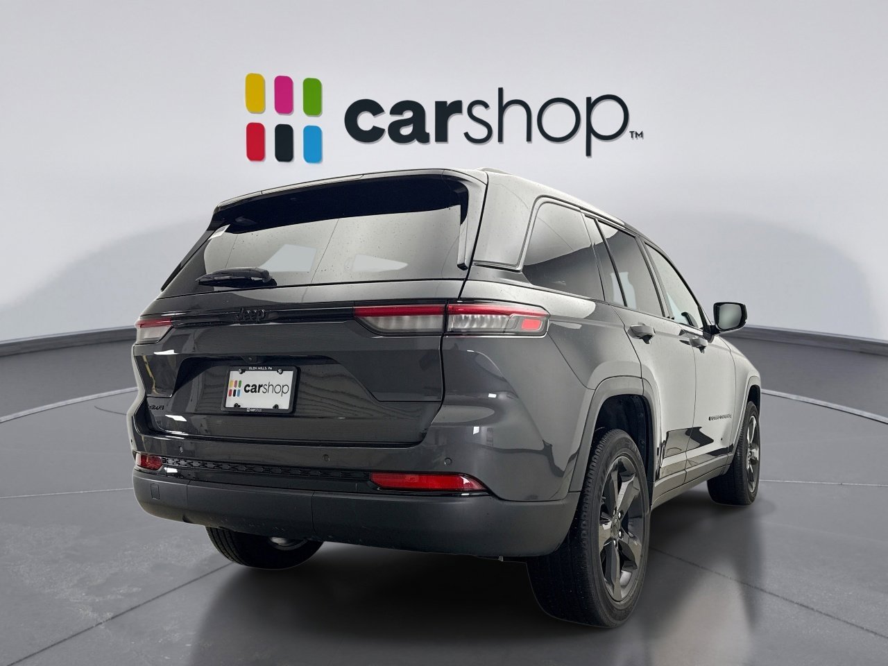 Used 2023 Jeep Grand Cherokee Altitude AWD/4WD image 5