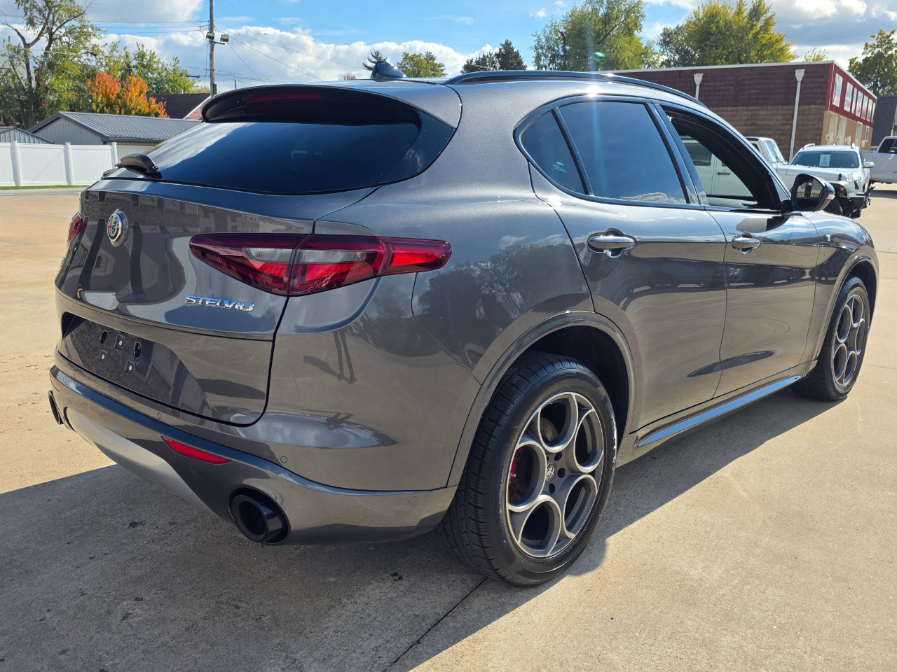 Used 2022 Alfa Romeo Stelvio Ti image 23