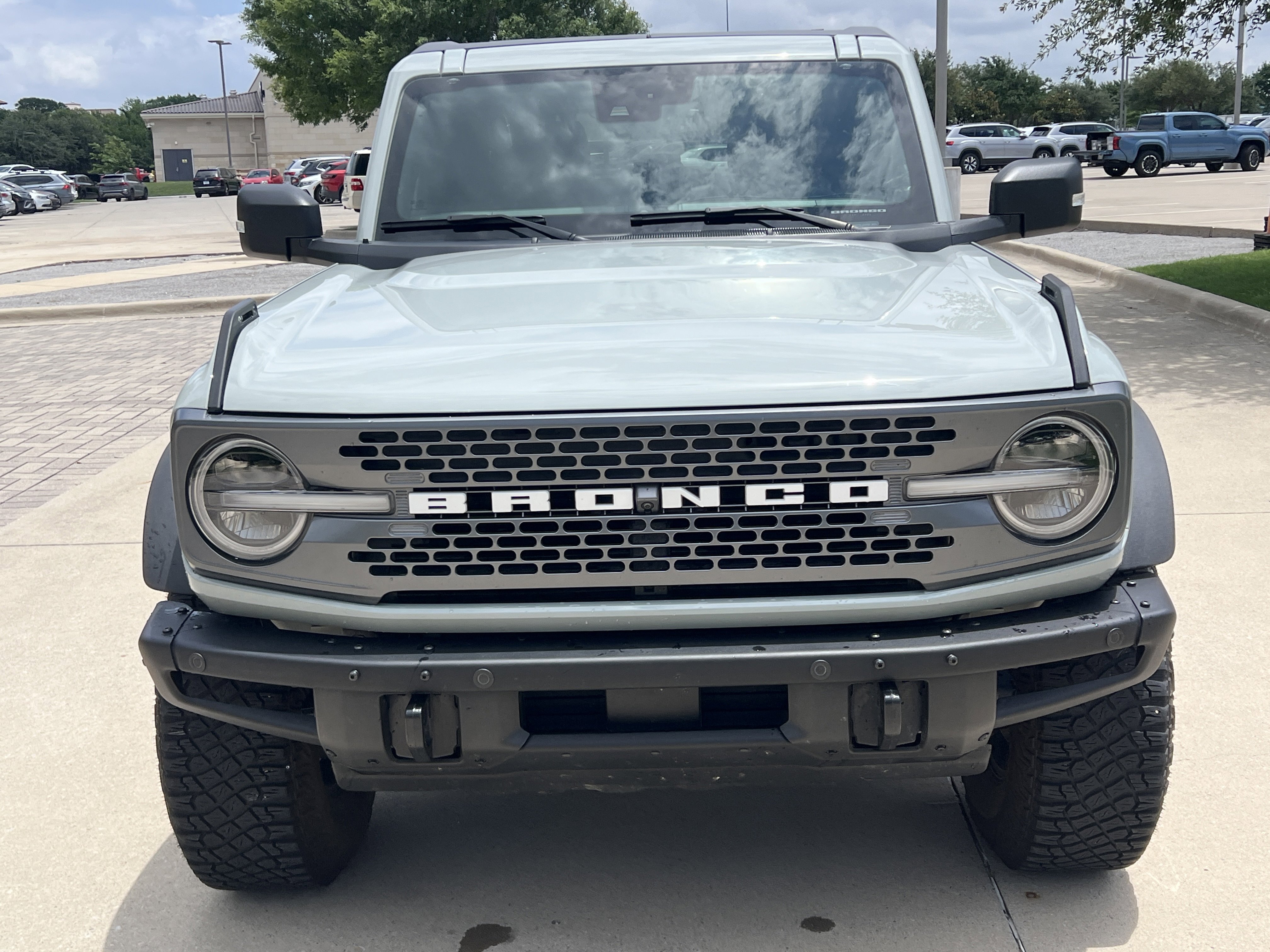 Used 2024 Ford Bronco Badlands AWD/4WD image 3