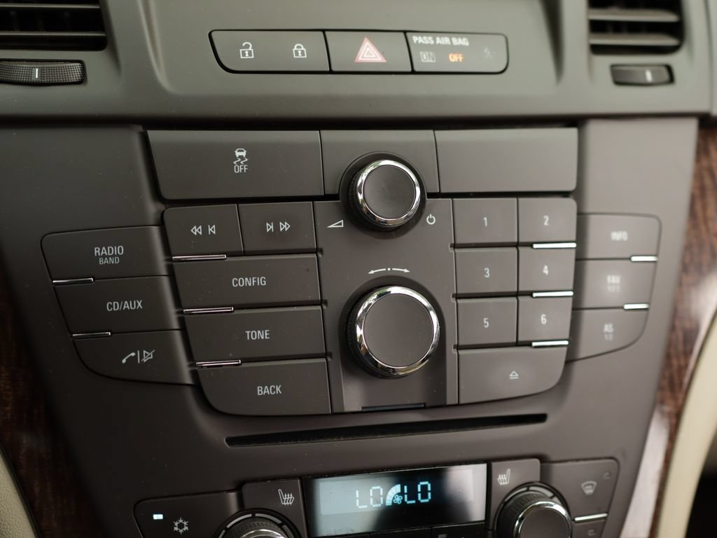Used 2012 Buick Regal Leather FWD image 13