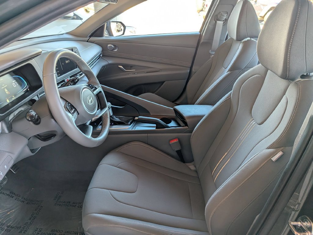 Used 2026 Hyundai Elantra Sport FWD image 12