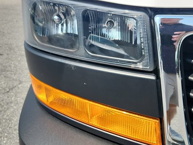 Used 2025 GMC Savana 2500 w/ Driver Convenience Package RWD image 9