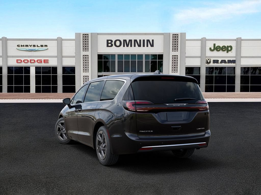 New 2027 Chrysler Pacifica Limited FWD image 3