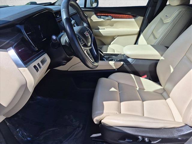 Used 2017 Cadillac XT5 Premium Luxury AWD/4WD image 17