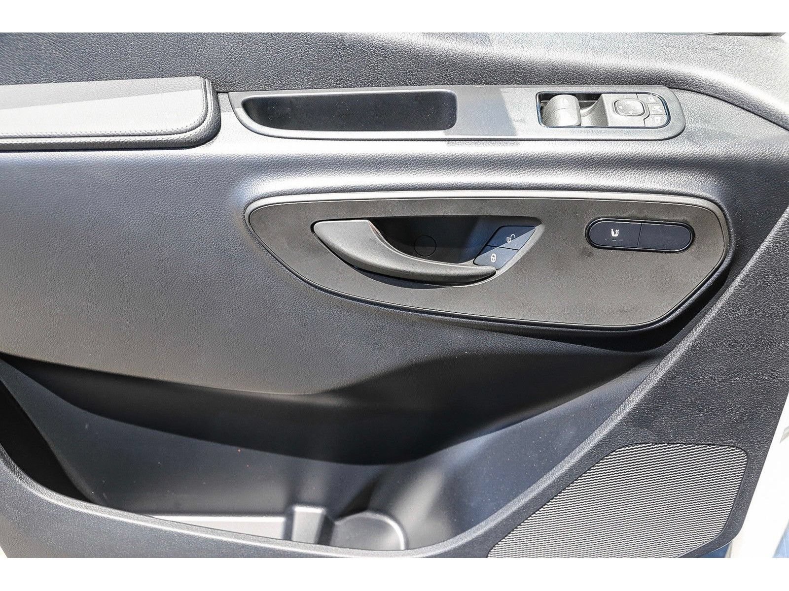 New 2024 Mercedes-Benz eSprinter 170 Cargo image 19