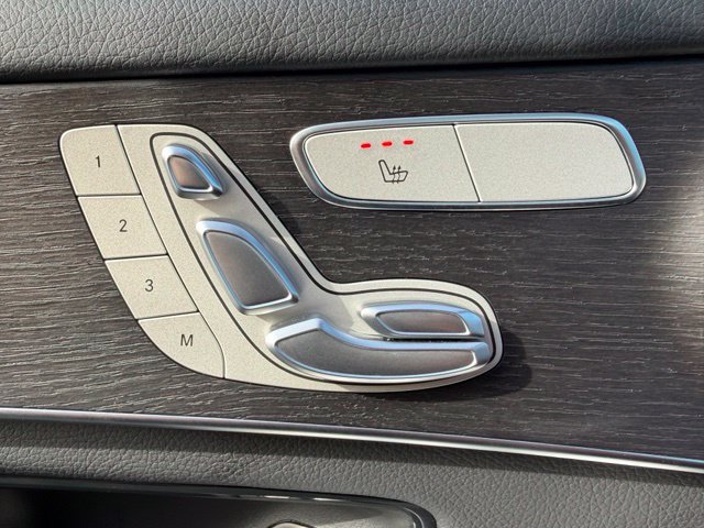 Used 2022 Mercedes-Benz GLC 300 4MATIC w/ Multimedia Package Lite image 14